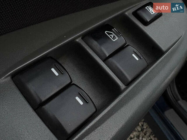 Синій Ніссан Альмера, об'ємом двигуна 1.6 л та пробігом 191 тис. км за 4100 $, фото 11 на Automoto.ua