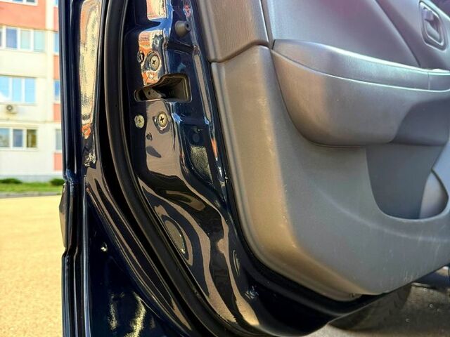 Синий Ниссан Альмера, объемом двигателя 1.6 л и пробегом 218 тыс. км за 5500 $, фото 5 на Automoto.ua