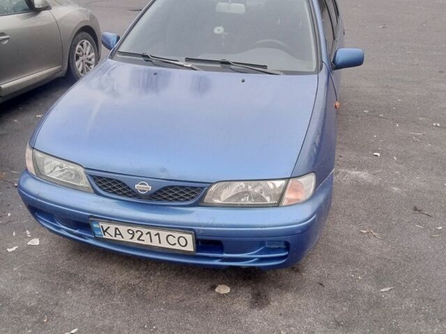 Синий Ниссан Альмера, объемом двигателя 1.4 л и пробегом 323 тыс. км за 1800 $, фото 1 на Automoto.ua