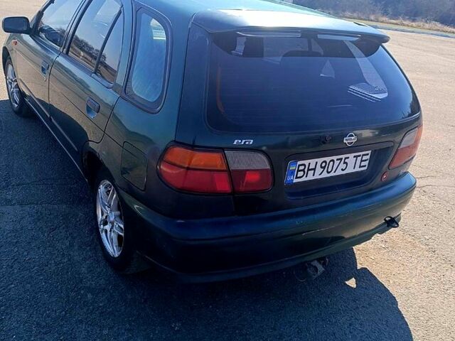 Зелений Ніссан Альмера, об'ємом двигуна 1.4 л та пробігом 400 тис. км за 2200 $, фото 1 на Automoto.ua