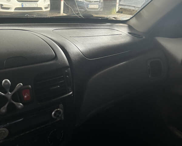 Зелений Ніссан Альмера, об'ємом двигуна 1.8 л та пробігом 340 тис. км за 3100 $, фото 4 на Automoto.ua