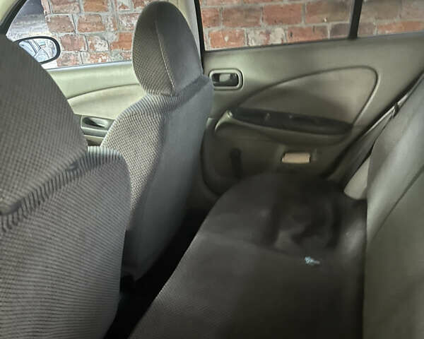 Зелений Ніссан Альмера, об'ємом двигуна 1.8 л та пробігом 340 тис. км за 3100 $, фото 8 на Automoto.ua