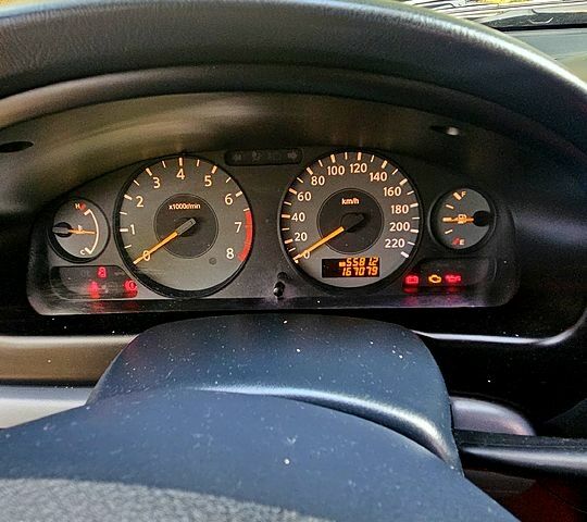 Зеленый Ниссан Альмера, объемом двигателя 1.6 л и пробегом 167 тыс. км за 4500 $, фото 4 на Automoto.ua