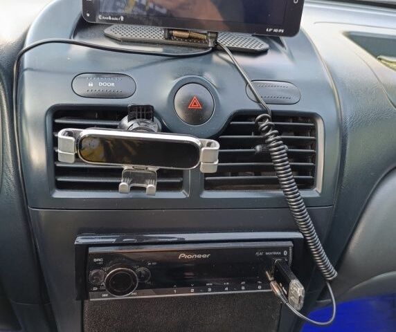 Зеленый Ниссан Альмера, объемом двигателя 1.6 л и пробегом 250 тыс. км за 5000 $, фото 3 на Automoto.ua