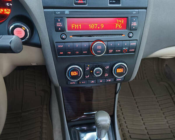 Белый Ниссан Альтима, объемом двигателя 2.49 л и пробегом 251 тыс. км за 7900 $, фото 10 на Automoto.ua