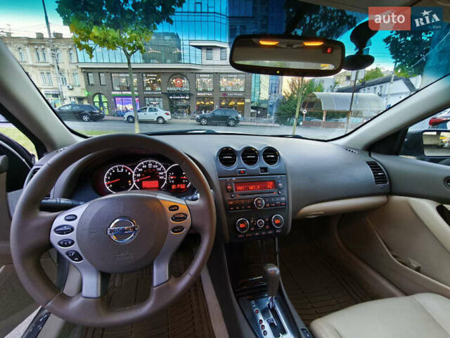 Белый Ниссан Альтима, объемом двигателя 2.49 л и пробегом 251 тыс. км за 7900 $, фото 14 на Automoto.ua