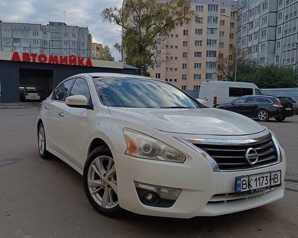 Белый Ниссан Альтима, объемом двигателя 2.49 л и пробегом 213 тыс. км за 7800 $, фото 19 на Automoto.ua