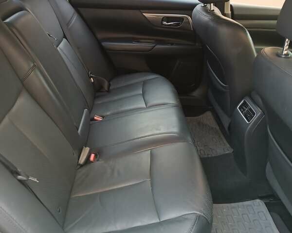 Белый Ниссан Альтима, объемом двигателя 2.49 л и пробегом 213 тыс. км за 7800 $, фото 11 на Automoto.ua