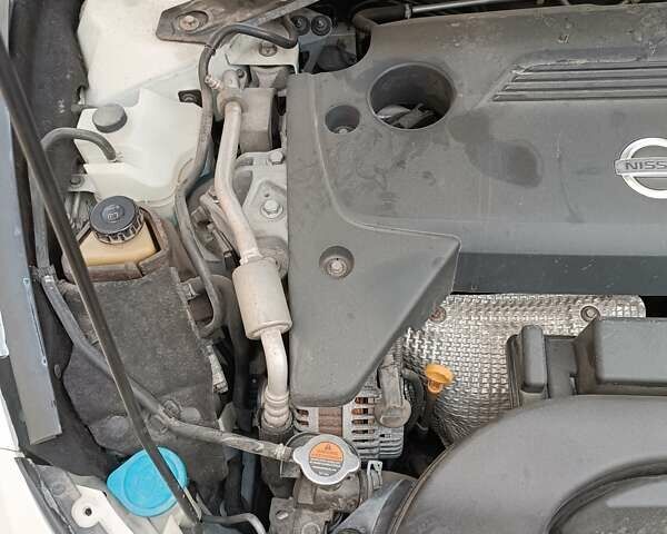 Белый Ниссан Альтима, объемом двигателя 2.49 л и пробегом 213 тыс. км за 7800 $, фото 21 на Automoto.ua