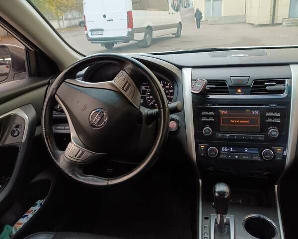 Белый Ниссан Альтима, объемом двигателя 2.49 л и пробегом 213 тыс. км за 7800 $, фото 6 на Automoto.ua