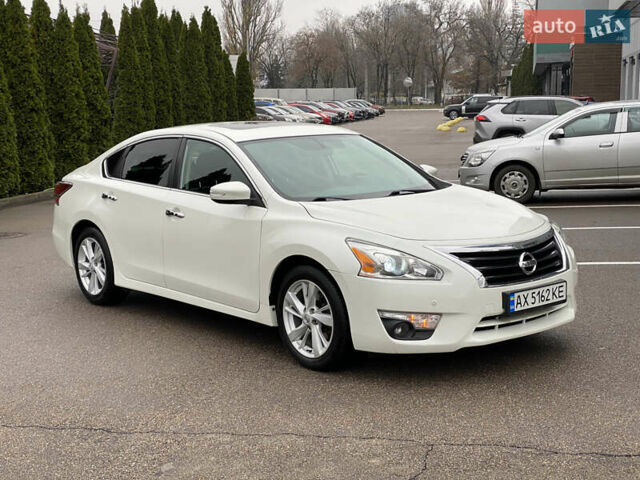 Белый Ниссан Альтима, объемом двигателя 2.5 л и пробегом 185 тыс. км за 8999 $, фото 7 на Automoto.ua