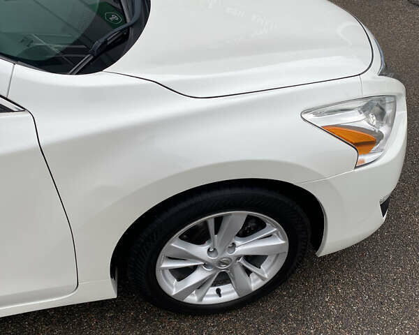 Белый Ниссан Альтима, объемом двигателя 2.5 л и пробегом 185 тыс. км за 8999 $, фото 20 на Automoto.ua