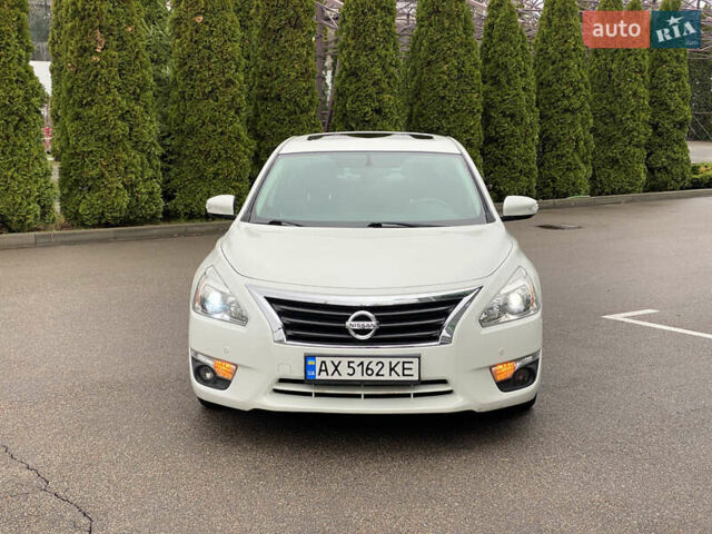 Белый Ниссан Альтима, объемом двигателя 2.5 л и пробегом 185 тыс. км за 8999 $, фото 8 на Automoto.ua