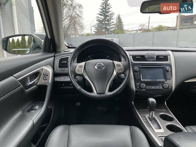 Белый Ниссан Альтима, объемом двигателя 2.5 л и пробегом 185 тыс. км за 8999 $, фото 35 на Automoto.ua