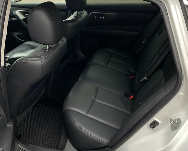 Белый Ниссан Альтима, объемом двигателя 2.5 л и пробегом 185 тыс. км за 8999 $, фото 37 на Automoto.ua