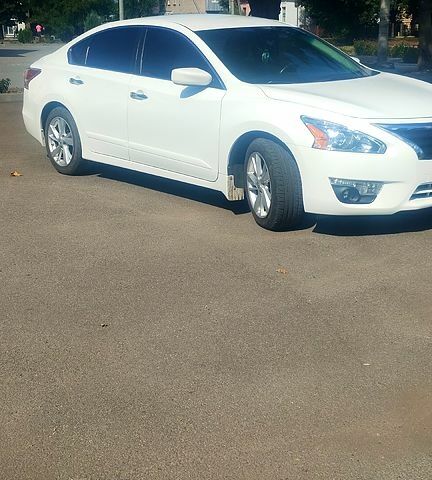 Білий Ніссан Альтіма, об'ємом двигуна 2.5 л та пробігом 188 тис. км за 9000 $, фото 3 на Automoto.ua