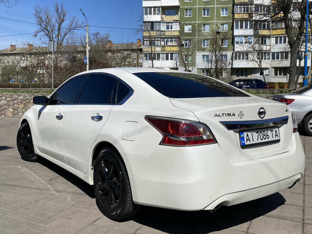 Білий Ніссан Альтіма, об'ємом двигуна 2.5 л та пробігом 287 тис. км за 9500 $, фото 3 на Automoto.ua