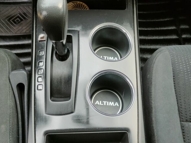 Ниссан Альтима 2015 в Павлограде на Automoto.ua Белый Ниссан Альтима, объемом двигателя 2.5 л и пробегом 241 тыс. км за 9900 $, фото 19 на Automoto.ua