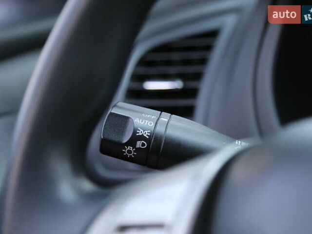 Белый Ниссан Альтима, объемом двигателя 2.5 л и пробегом 249 тыс. км за 8900 $, фото 20 на Automoto.ua