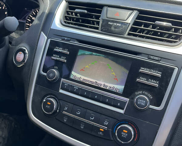 Білий Ніссан Альтіма, об'ємом двигуна 2.49 л та пробігом 192 тис. км за 10200 $, фото 16 на Automoto.ua