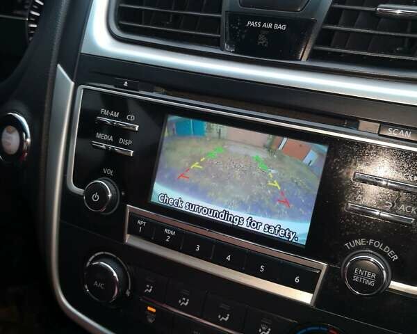 Белый Ниссан Альтима, объемом двигателя 2.5 л и пробегом 180 тыс. км за 12500 $, фото 7 на Automoto.ua