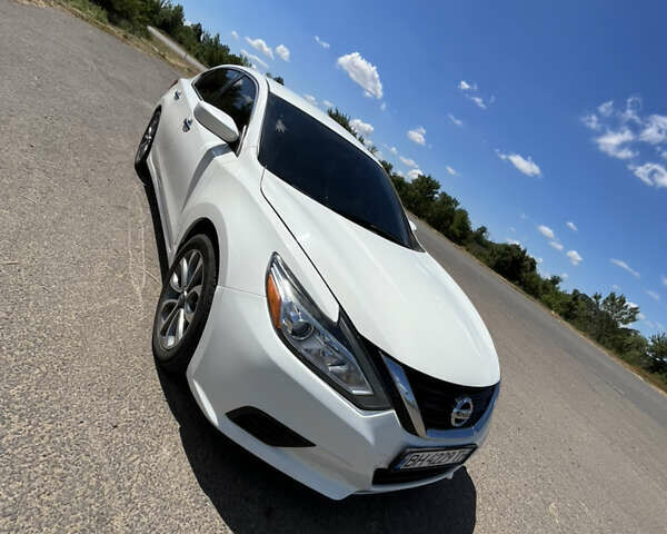 Білий Ніссан Альтіма, об'ємом двигуна 2.49 л та пробігом 192 тис. км за 10200 $, фото 30 на Automoto.ua