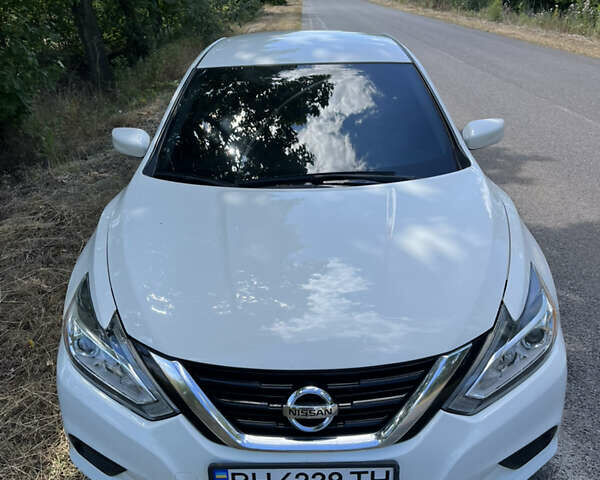 Білий Ніссан Альтіма, об'ємом двигуна 2.49 л та пробігом 192 тис. км за 10200 $, фото 8 на Automoto.ua