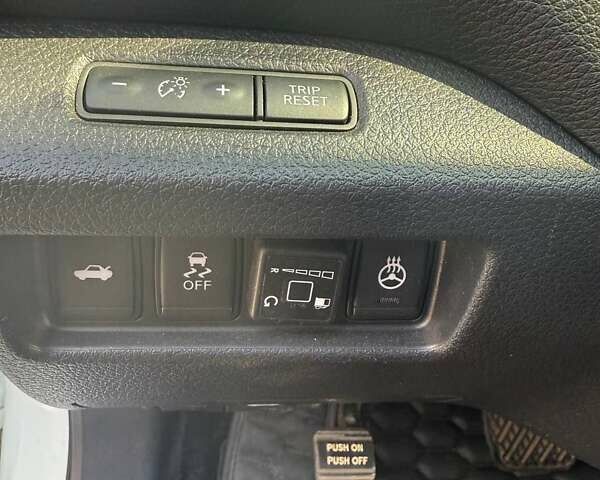 Белый Ниссан Альтима, объемом двигателя 2.49 л и пробегом 144 тыс. км за 13200 $, фото 9 на Automoto.ua