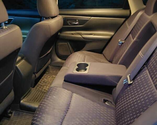 Белый Ниссан Альтима, объемом двигателя 2.49 л и пробегом 132 тыс. км за 12999 $, фото 8 на Automoto.ua