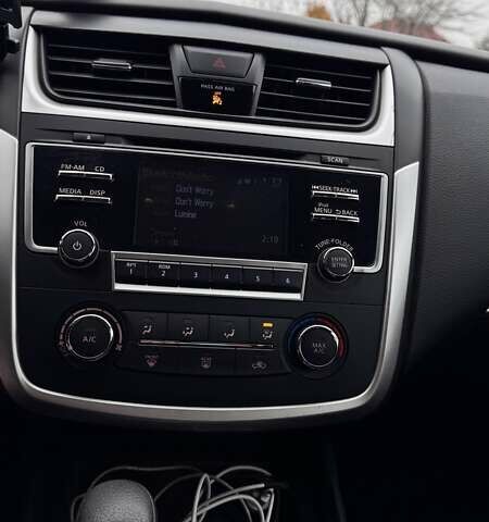 Белый Ниссан Альтима, объемом двигателя 2.5 л и пробегом 75 тыс. км за 11999 $, фото 9 на Automoto.ua