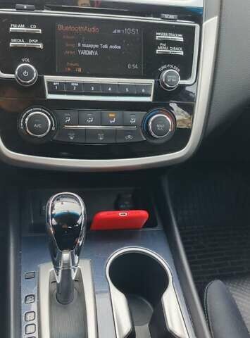 Белый Ниссан Альтима, объемом двигателя 2.49 л и пробегом 90 тыс. км за 14000 $, фото 1 на Automoto.ua