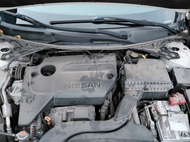 Білий Ніссан Альтіма, об'ємом двигуна 2.5 л та пробігом 132 тис. км за 12999 $, фото 8 на Automoto.ua