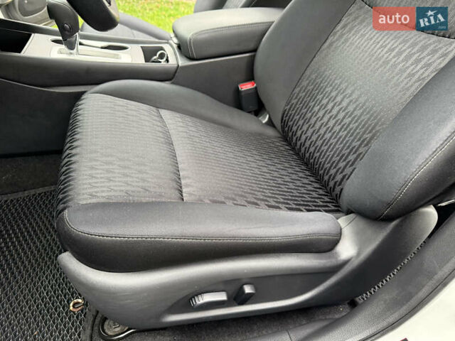 Білий Ніссан Альтіма, об'ємом двигуна 2.49 л та пробігом 87 тис. км за 10300 $, фото 16 на Automoto.ua