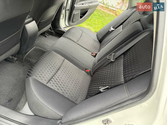 Білий Ніссан Альтіма, об'ємом двигуна 2.49 л та пробігом 87 тис. км за 10300 $, фото 19 на Automoto.ua
