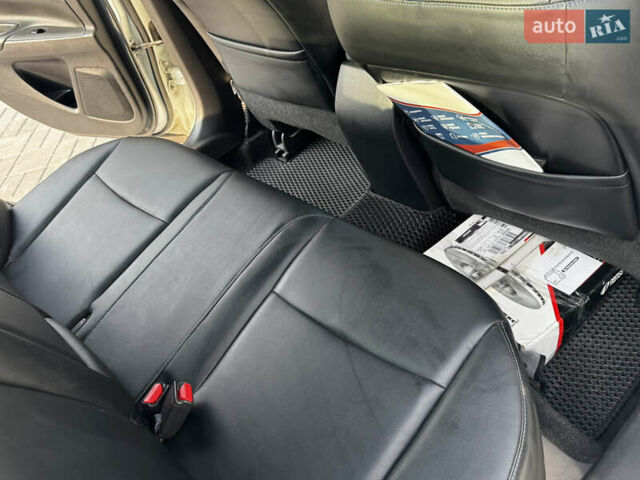 Белый Ниссан Альтима, объемом двигателя 2.5 л и пробегом 133 тыс. км за 11000 $, фото 18 на Automoto.ua