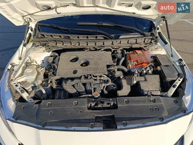 Білий Ніссан Альтіма, об'ємом двигуна 2.5 л та пробігом 174 тис. км за 12900 $, фото 17 на Automoto.ua
