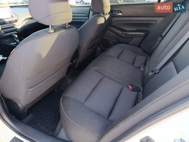 Білий Ніссан Альтіма, об'ємом двигуна 2.5 л та пробігом 174 тис. км за 12900 $, фото 14 на Automoto.ua