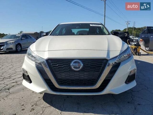 Білий Ніссан Альтіма, об'ємом двигуна 2.5 л та пробігом 83 тис. км за 3700 $, фото 4 на Automoto.ua