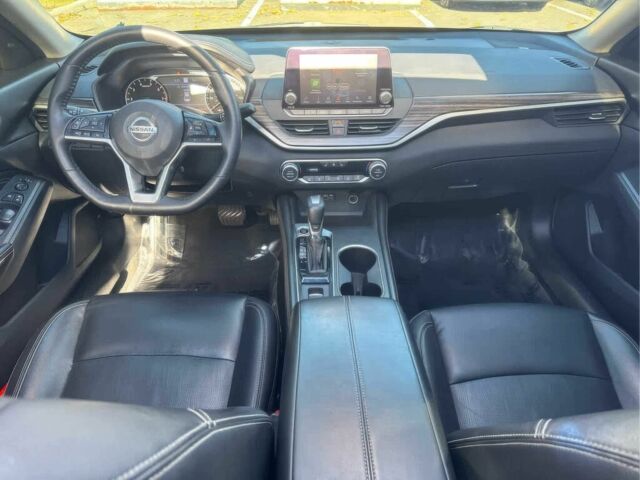 Белый Ниссан Альтима, объемом двигателя 2.5 л и пробегом 36 тыс. км за 6400 $, фото 6 на Automoto.ua