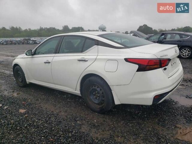 Білий Ніссан Альтіма, об'ємом двигуна 2.49 л та пробігом 48 тис. км за 2600 $, фото 1 на Automoto.ua