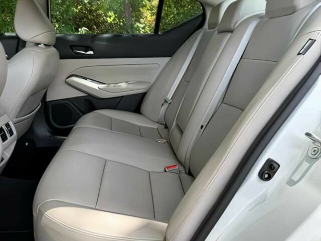 Білий Ніссан Альтіма, об'ємом двигуна 2.5 л та пробігом 31 тис. км за 6300 $, фото 9 на Automoto.ua