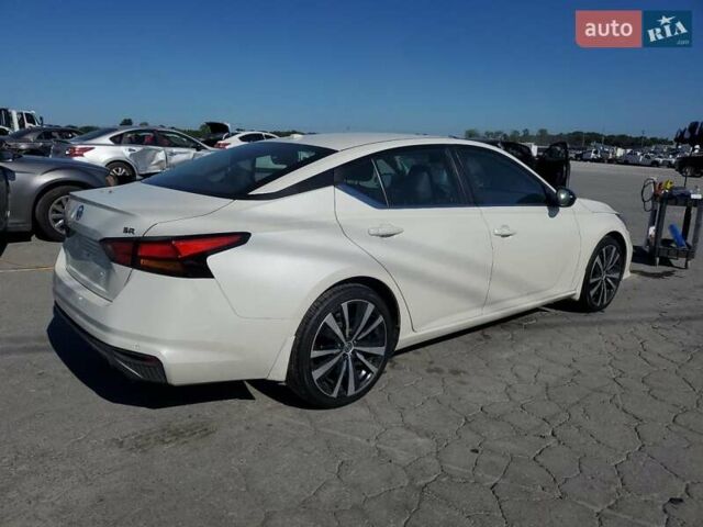 Білий Ніссан Альтіма, об'ємом двигуна 2.5 л та пробігом 83 тис. км за 3700 $, фото 2 на Automoto.ua