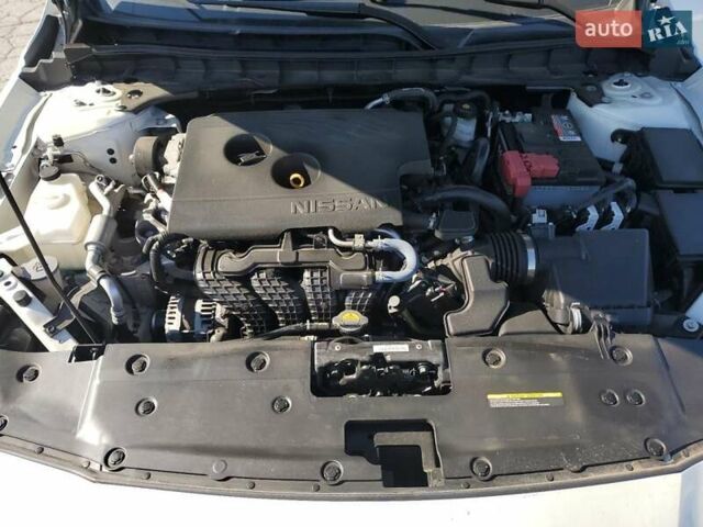 Білий Ніссан Альтіма, об'ємом двигуна 2.5 л та пробігом 83 тис. км за 3700 $, фото 9 на Automoto.ua