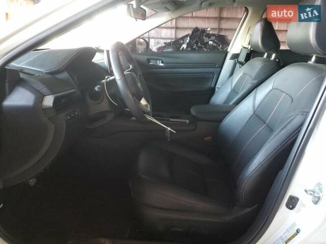 Белый Ниссан Альтима, объемом двигателя 2.49 л и пробегом 43 тыс. км за 5500 $, фото 6 на Automoto.ua