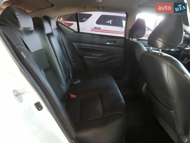 Белый Ниссан Альтима, объемом двигателя 2.49 л и пробегом 43 тыс. км за 5500 $, фото 9 на Automoto.ua