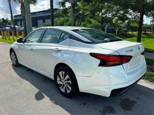 Белый Ниссан Альтима, объемом двигателя 2.5 л и пробегом 3 тыс. км за 9200 $, фото 2 на Automoto.ua