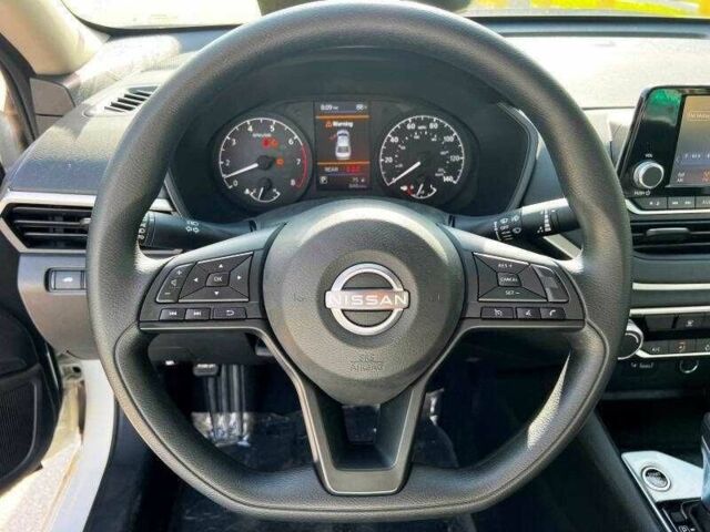 Белый Ниссан Альтима, объемом двигателя 2.5 л и пробегом 3 тыс. км за 9200 $, фото 11 на Automoto.ua