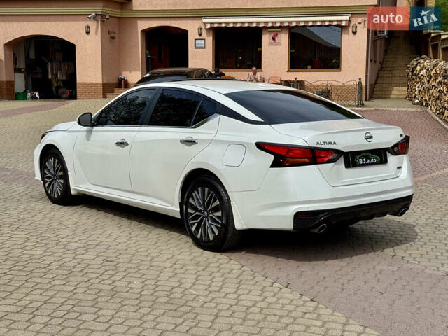 Белый Ниссан Альтима, объемом двигателя 2.5 л и пробегом 4 тыс. км за 24900 $, фото 14 на Automoto.ua