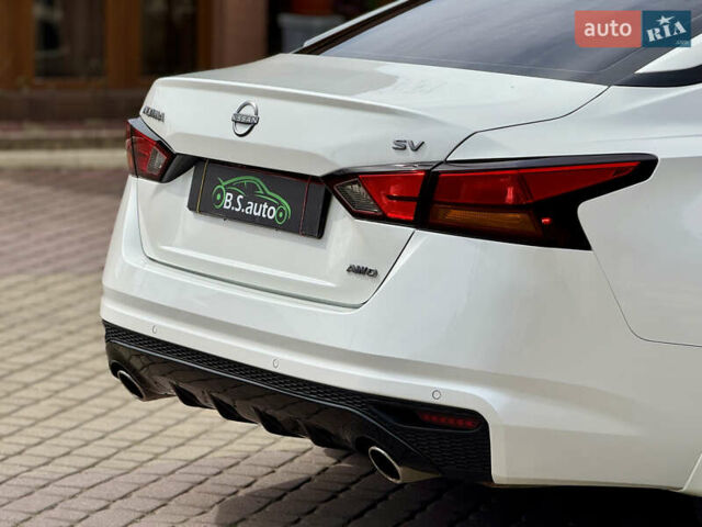 Белый Ниссан Альтима, объемом двигателя 2.5 л и пробегом 4 тыс. км за 24900 $, фото 19 на Automoto.ua