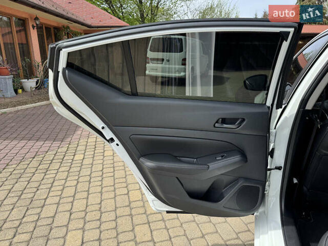 Белый Ниссан Альтима, объемом двигателя 2.5 л и пробегом 4 тыс. км за 24900 $, фото 60 на Automoto.ua